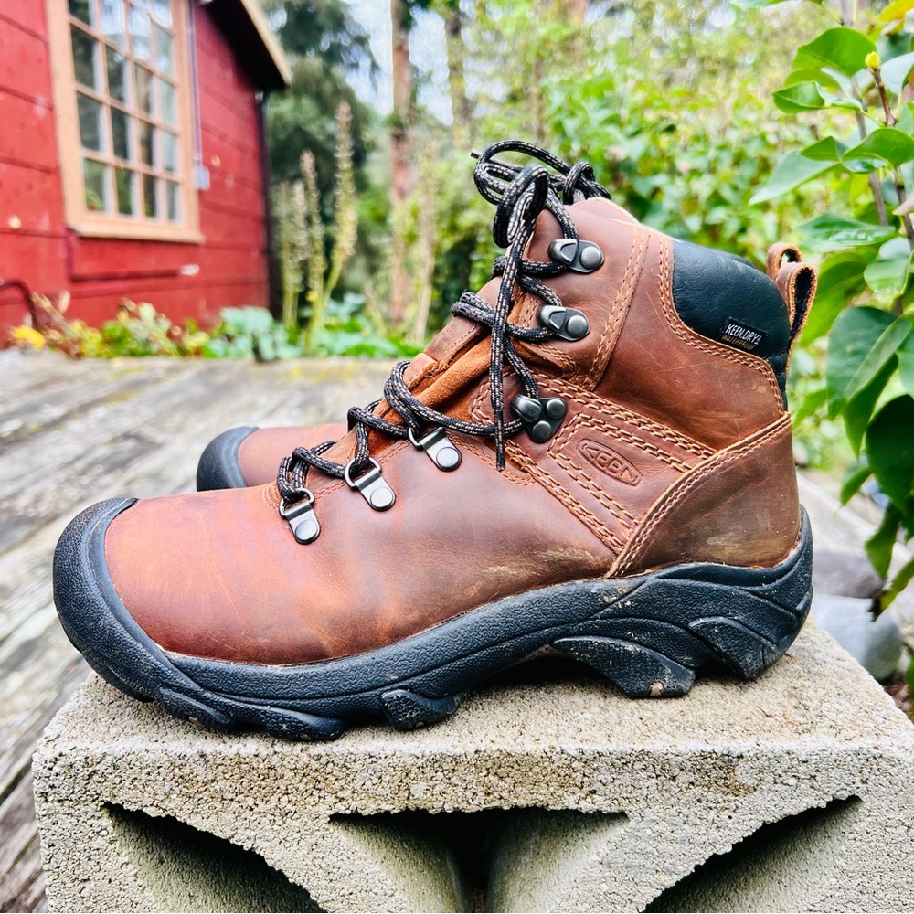 Keen Pyrenees Hiking Boots